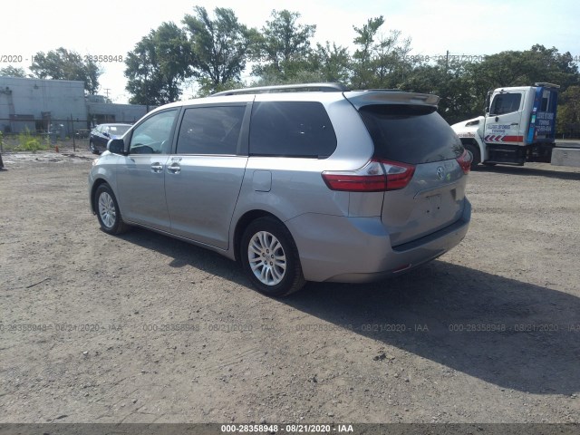 Photo 2 VIN: 5TDYZ3DC6HS848195 - TOYOTA SIENNA 