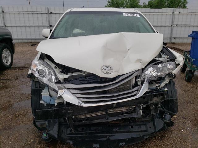 Photo 4 VIN: 5TDYZ3DC6HS850271 - TOYOTA SIENNA XLE 