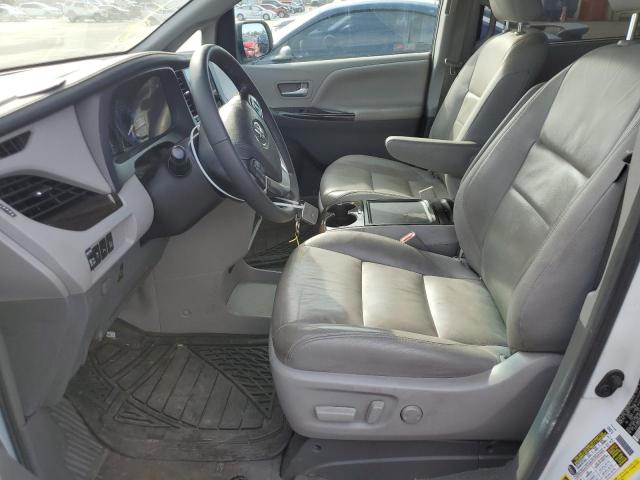 Photo 6 VIN: 5TDYZ3DC6HS851288 - TOYOTA SIENNA XLE 