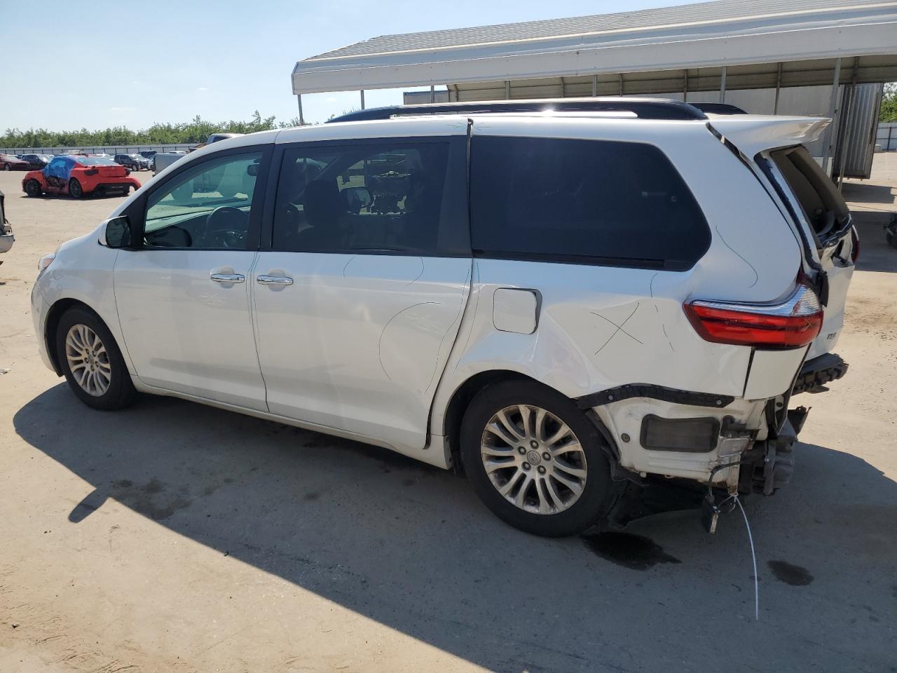 Photo 1 VIN: 5TDYZ3DC6HS854479 - TOYOTA SIENNA 