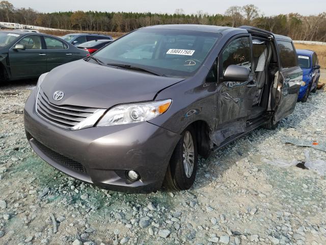 Photo 1 VIN: 5TDYZ3DC6HS854594 - TOYOTA SIENNA XLE 