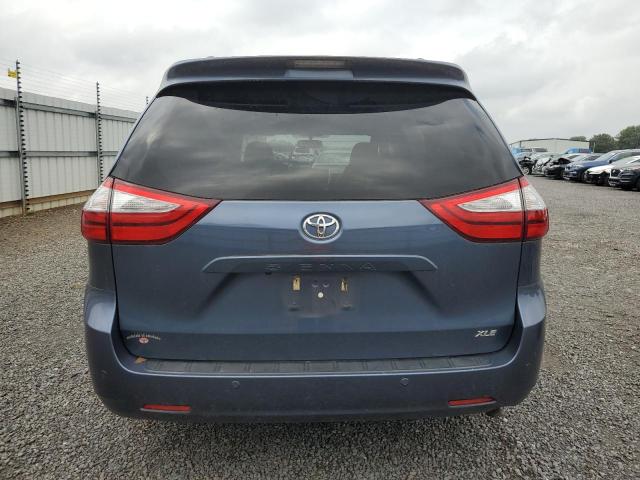 Photo 5 VIN: 5TDYZ3DC6HS883643 - TOYOTA SIENNA XLE 