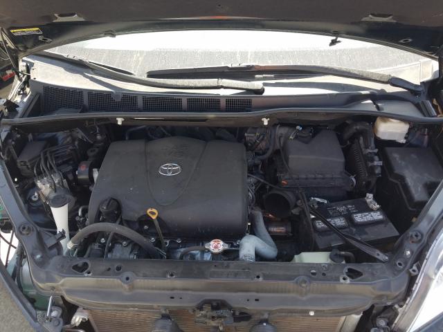 Photo 6 VIN: 5TDYZ3DC6HS887174 - TOYOTA SIENNA XLE 