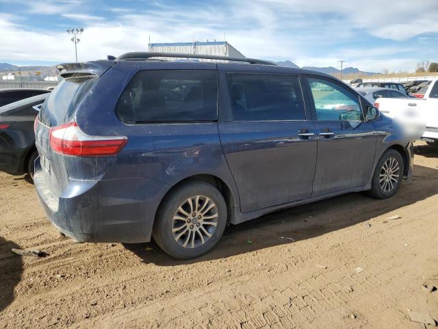 Photo 2 VIN: 5TDYZ3DC6JS913391 - TOYOTA SIENNA XLE 