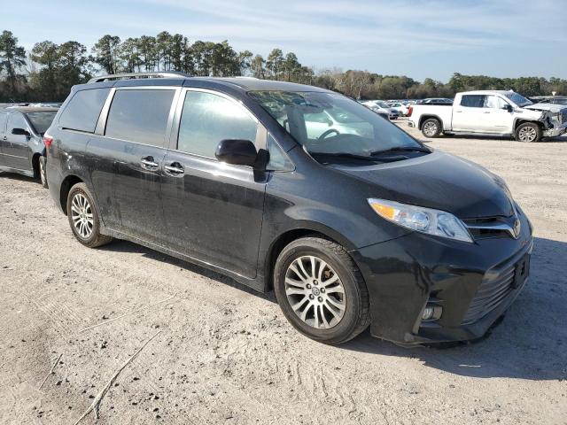 Photo 3 VIN: 5TDYZ3DC6JS928621 - TOYOTA SIENNA XLE 