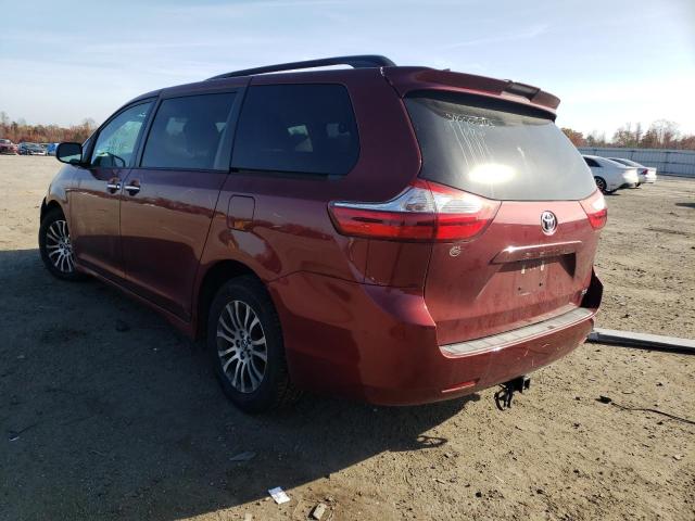 Photo 2 VIN: 5TDYZ3DC6JS932989 - TOYOTA SIENNA XLE 