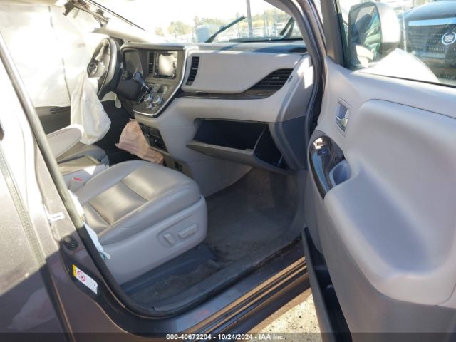 Photo 4 VIN: 5TDYZ3DC6JS940168 - TOYOTA SIENNA 