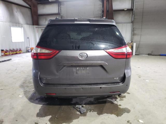 Photo 5 VIN: 5TDYZ3DC6JS953860 - TOYOTA SIENNA XLE 