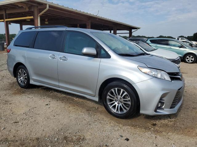 Photo 3 VIN: 5TDYZ3DC6KS971132 - TOYOTA SIENNA XLE 