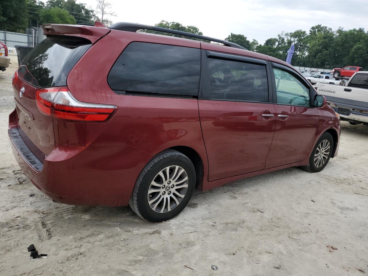 Photo 2 VIN: 5TDYZ3DC6LS083532 - TOYOTA SIENNA 