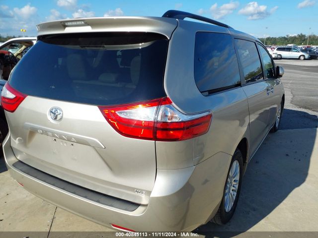 Photo 3 VIN: 5TDYZ3DC7HS778769 - TOYOTA SIENNA 