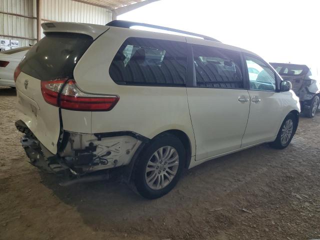 Photo 2 VIN: 5TDYZ3DC7HS813231 - TOYOTA SIENNA XLE 