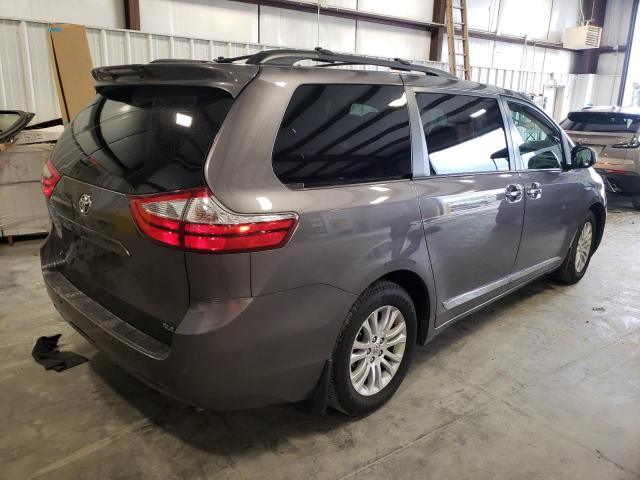 Photo 3 VIN: 5TDYZ3DC7HS855396 - TOYOTA SIENNA XLE 