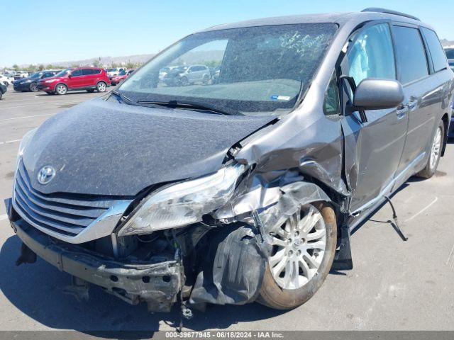 Photo 5 VIN: 5TDYZ3DC7HS869475 - TOYOTA SIENNA 