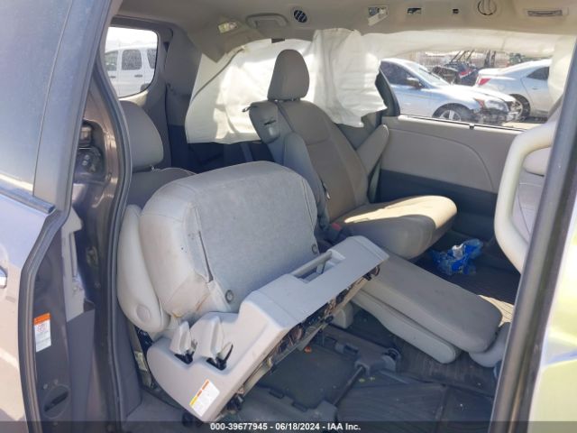 Photo 7 VIN: 5TDYZ3DC7HS869475 - TOYOTA SIENNA 