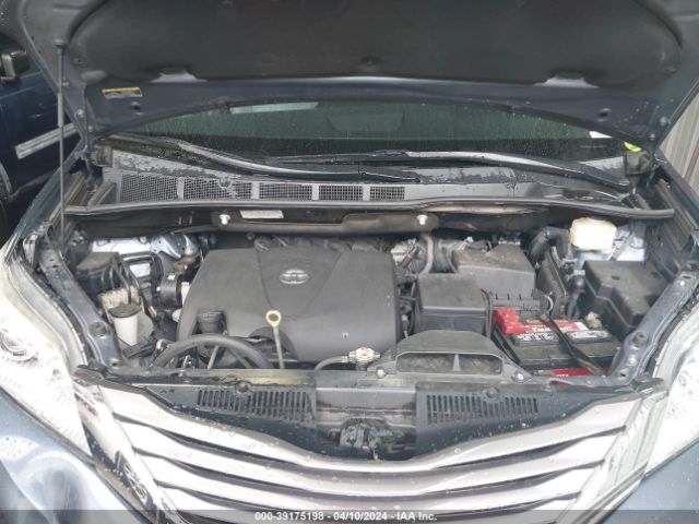 Photo 9 VIN: 5TDYZ3DC7HS872571 - TOYOTA SIENNA 