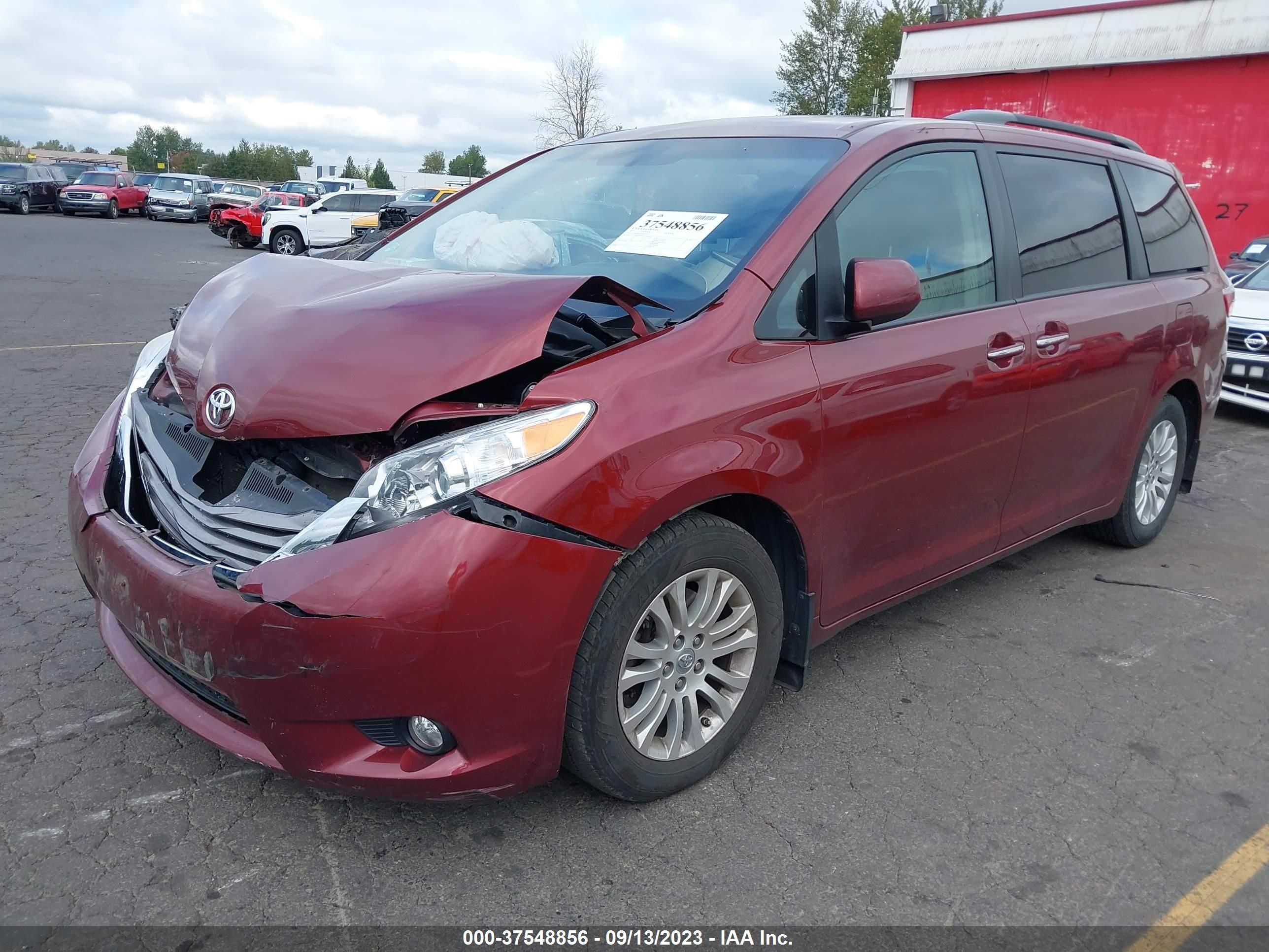 Photo 1 VIN: 5TDYZ3DC7HS881139 - TOYOTA SIENNA 