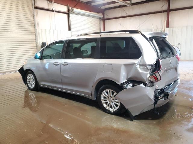 Photo 1 VIN: 5TDYZ3DC7HS887376 - TOYOTA SIENNA XLE 