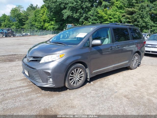 Photo 1 VIN: 5TDYZ3DC7JS901749 - TOYOTA SIENNA 