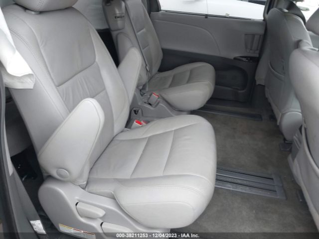 Photo 7 VIN: 5TDYZ3DC7JS917482 - TOYOTA SIENNA 