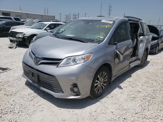 Photo 1 VIN: 5TDYZ3DC7JS934105 - TOYOTA SIENNA XLE 