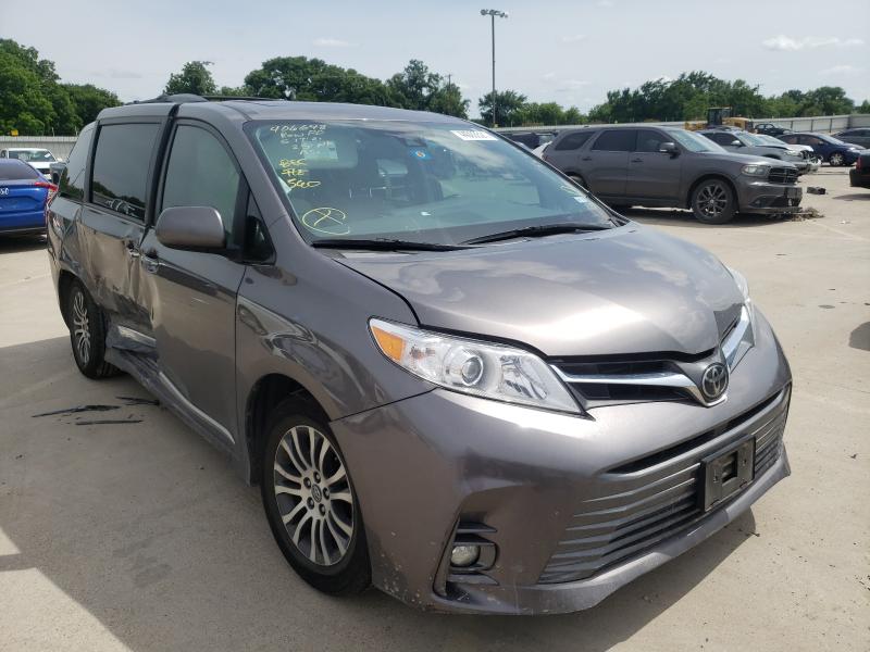 Photo 0 VIN: 5TDYZ3DC7JS935853 - TOYOTA SIENNA XLE 