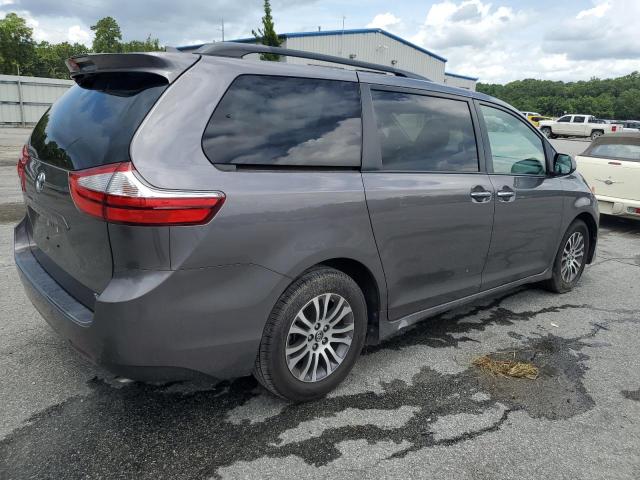 Photo 2 VIN: 5TDYZ3DC7JS962860 - TOYOTA SIENNA XLE 