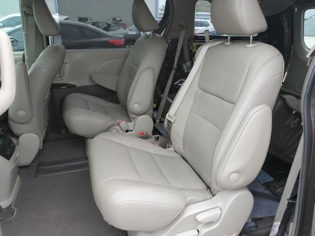 Photo 5 VIN: 5TDYZ3DC7KS997898 - TOYOTA SIENNA XLE 