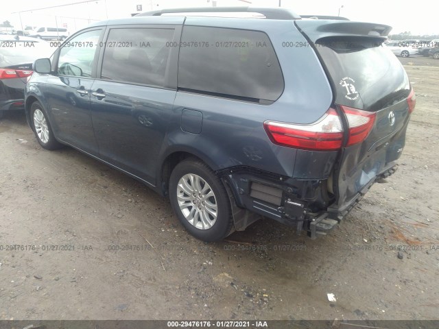 Photo 2 VIN: 5TDYZ3DC8HS771071 - TOYOTA SIENNA 