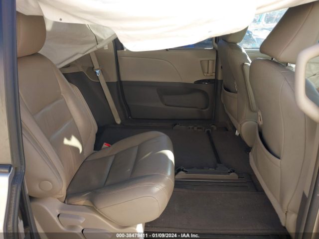 Photo 7 VIN: 5TDYZ3DC8HS781261 - TOYOTA SIENNA 