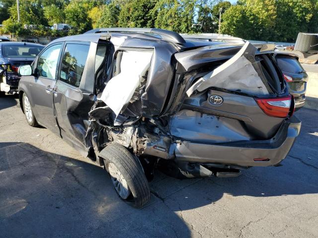 Photo 2 VIN: 5TDYZ3DC8HS783284 - TOYOTA SIENNA XLE 