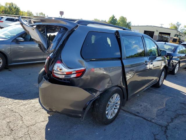 Photo 3 VIN: 5TDYZ3DC8HS783284 - TOYOTA SIENNA XLE 