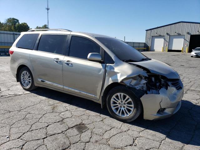 Photo 3 VIN: 5TDYZ3DC8HS784628 - TOYOTA SIENNA XLE 