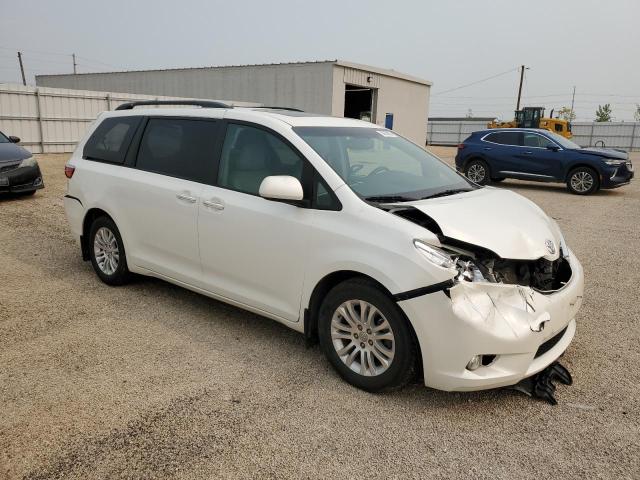 Photo 3 VIN: 5TDYZ3DC8HS787397 - TOYOTA SIENNA XLE 