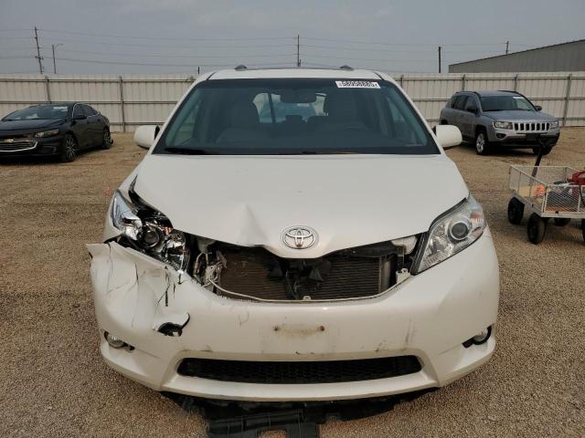Photo 4 VIN: 5TDYZ3DC8HS787397 - TOYOTA SIENNA XLE 