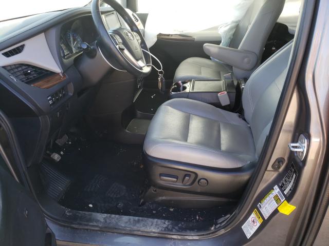 Photo 4 VIN: 5TDYZ3DC8HS806434 - TOYOTA SIENNA XLE 