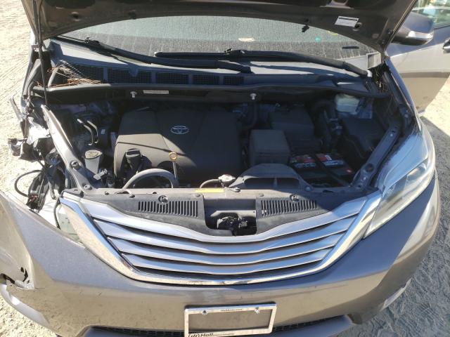 Photo 6 VIN: 5TDYZ3DC8HS806434 - TOYOTA SIENNA XLE 