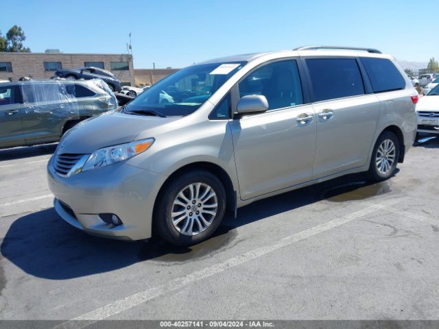 Photo 1 VIN: 5TDYZ3DC8HS812069 - TOYOTA SIENNA 