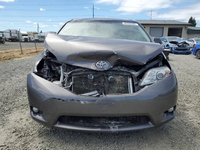 Photo 4 VIN: 5TDYZ3DC8HS813450 - TOYOTA SIENNA XLE 