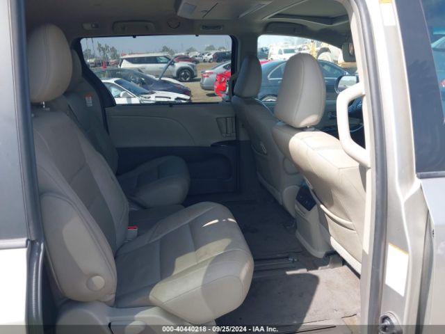 Photo 7 VIN: 5TDYZ3DC8HS857383 - TOYOTA SIENNA 