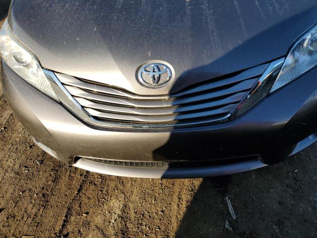 Photo 4 VIN: 5TDYZ3DC8HS858663 - TOYOTA SIENNA XLE 