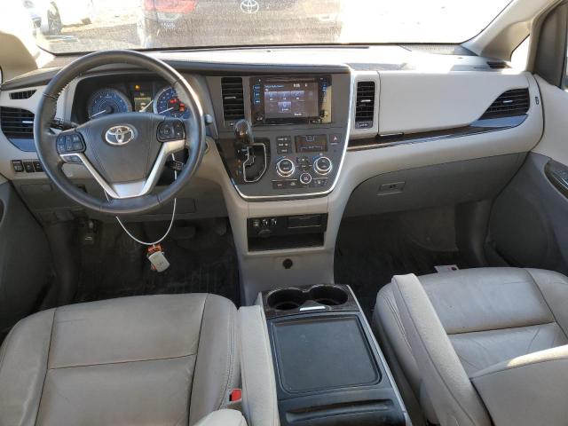 Photo 7 VIN: 5TDYZ3DC8HS858663 - TOYOTA SIENNA XLE 