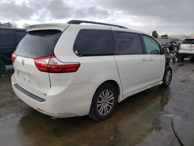 Photo 2 VIN: 5TDYZ3DC8HS861272 - TOYOTA SIENNA XLE 