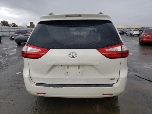 Photo 5 VIN: 5TDYZ3DC8HS861272 - TOYOTA SIENNA XLE 