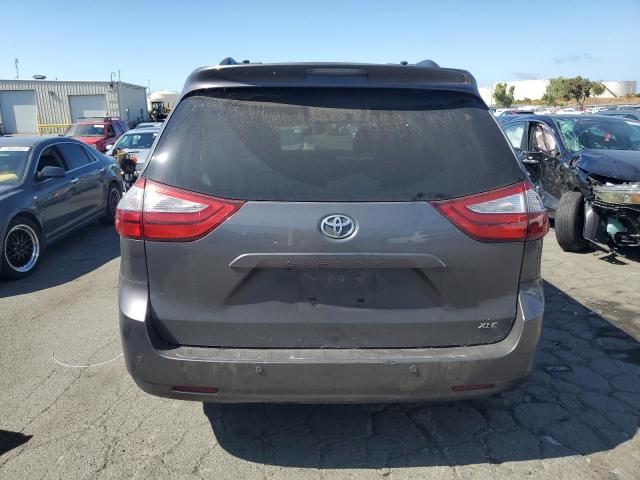 Photo 5 VIN: 5TDYZ3DC8HS866780 - TOYOTA SIENNA XLE 