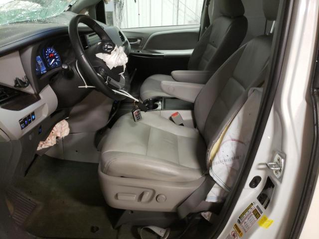 Photo 6 VIN: 5TDYZ3DC8HS878749 - TOYOTA SIENNA XLE 