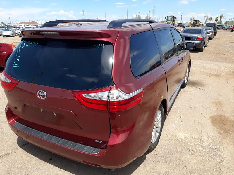 Photo 3 VIN: 5TDYZ3DC8HS889248 - TOYOTA SIENNA XLE 