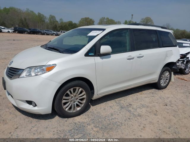 Photo 1 VIN: 5TDYZ3DC8HS891369 - TOYOTA SIENNA 