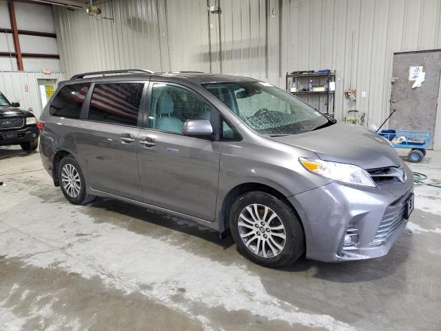 Photo 3 VIN: 5TDYZ3DC8JS936865 - TOYOTA SIENNA 