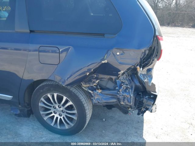 Photo 5 VIN: 5TDYZ3DC8JS946134 - TOYOTA SIENNA 